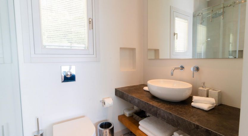 Photo of Golden Honeycomb