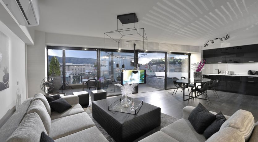 Photo of The Grey Glamour