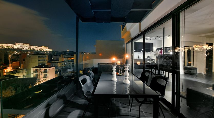 Photo of The Grey Glamour