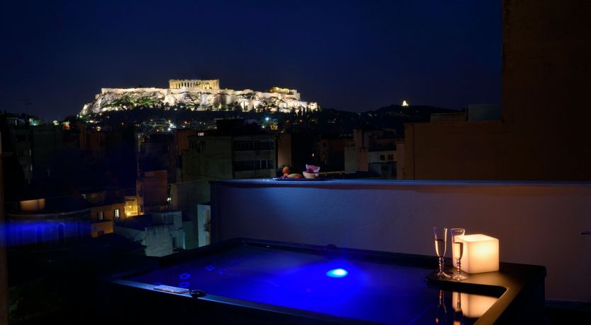 Photo of The Grey Glamour