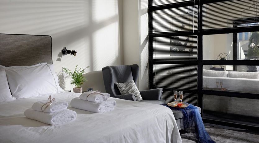 Photo of The Grey Glamour