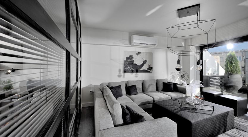 Photo of The Grey Glamour