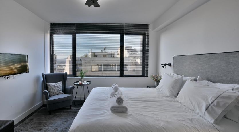 Photo of The Grey Glamour