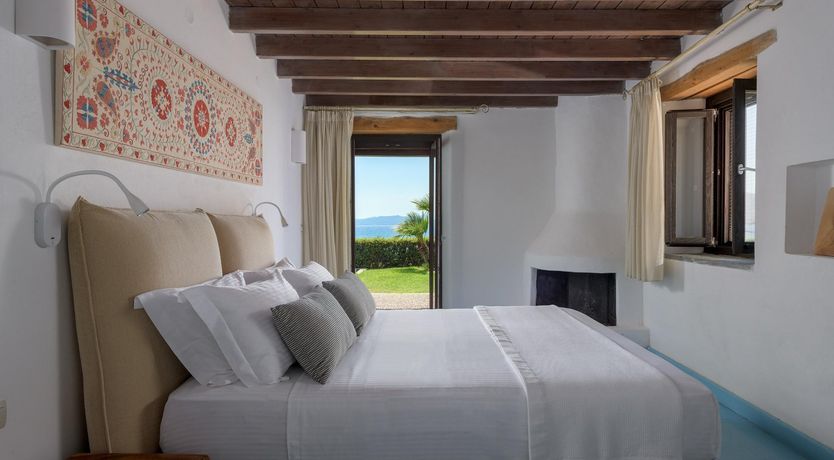 Photo of Barefoot Wanderer