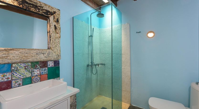 Photo of Barefoot Wanderer