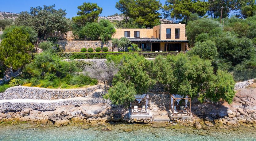 Photo of Barefoot Wanderer