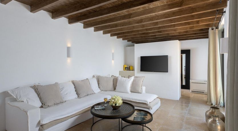 Photo of Barefoot Wanderer