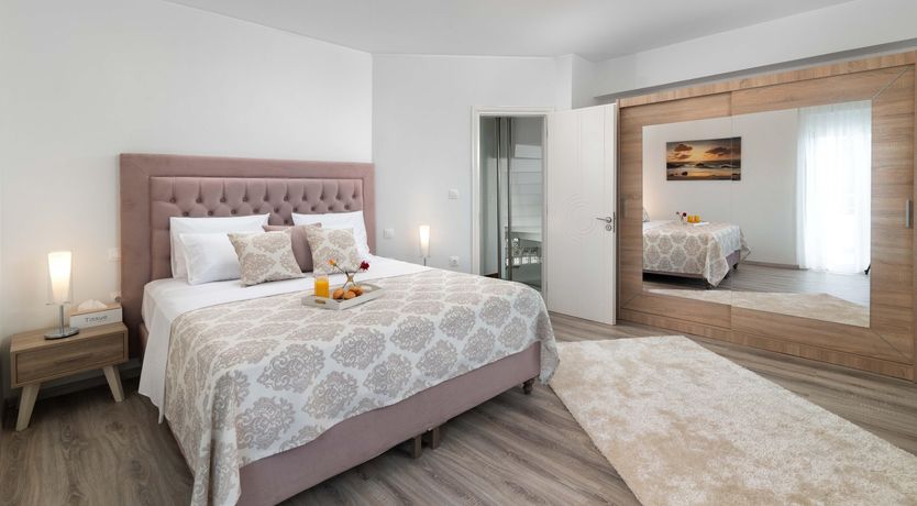 Photo of Attention Seeker