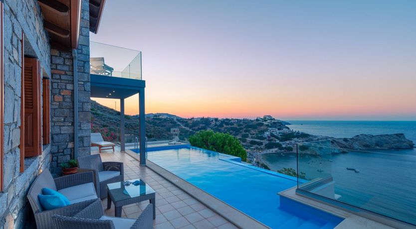 Photo of Ampitheatrical