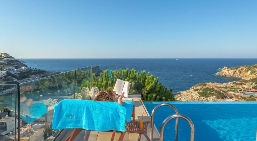 Photo of Ampitheatrical