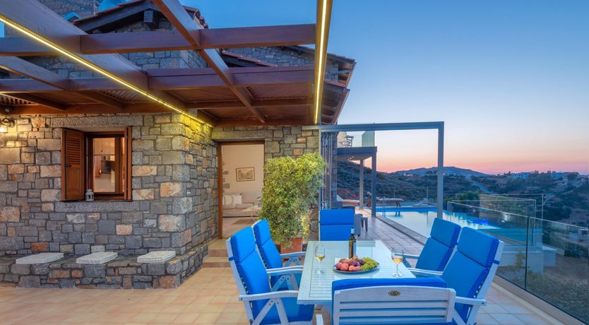 Photo of Ampitheatrical