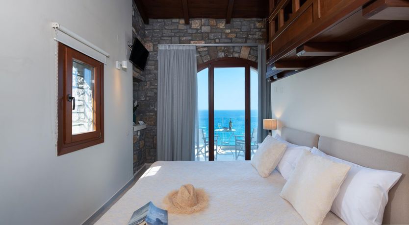 Photo of Ampitheatrical