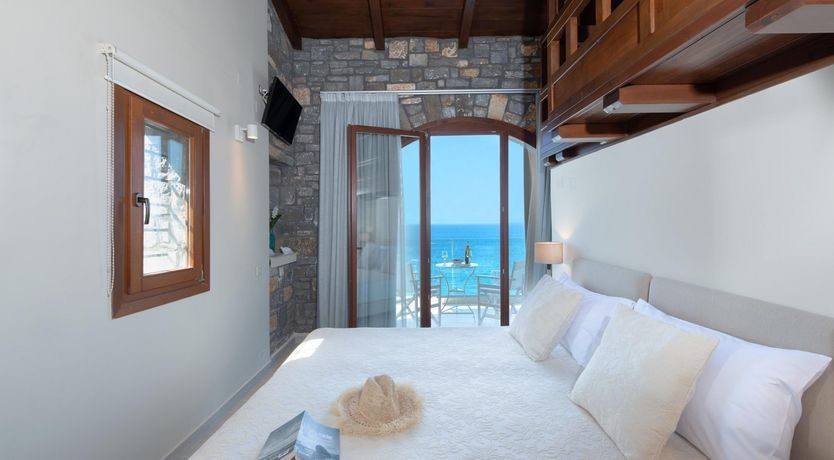 Photo of Ampitheatrical