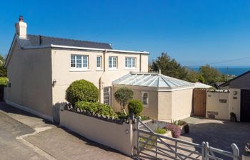 Ridge of the Bay Holiday Cottage