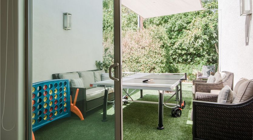 Photo of Palms & Splendor