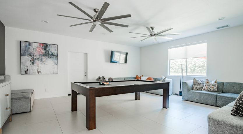 Photo of Palms & Splendor