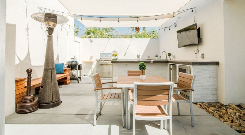 Photo of Palms & Splendor