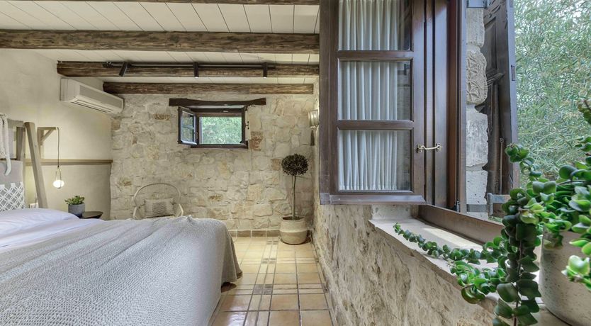 Photo of Good Lookin'