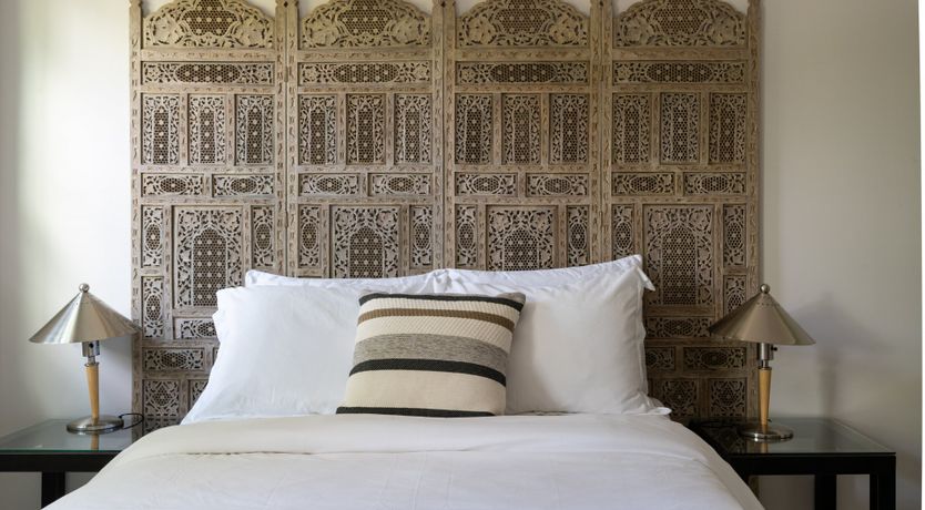 Photo of Six Leaves Left