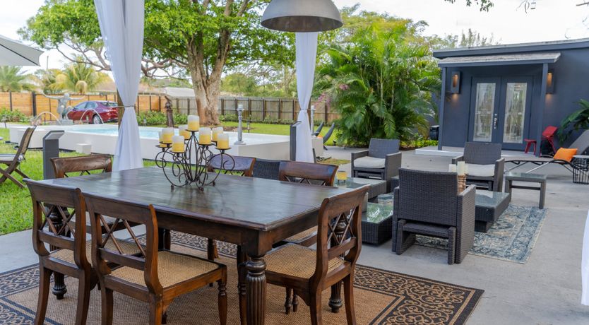 Photo of Six Leaves Left