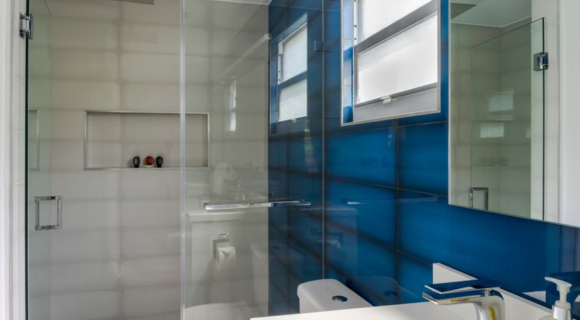 Photo of Six Leaves Left