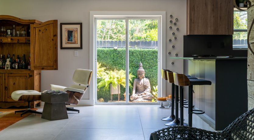 Photo of Six Leaves Left