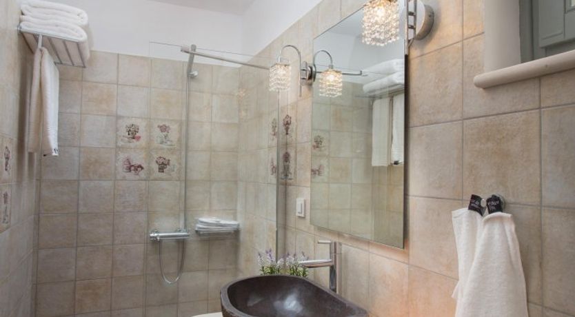 Photo of Poet's Vineyard