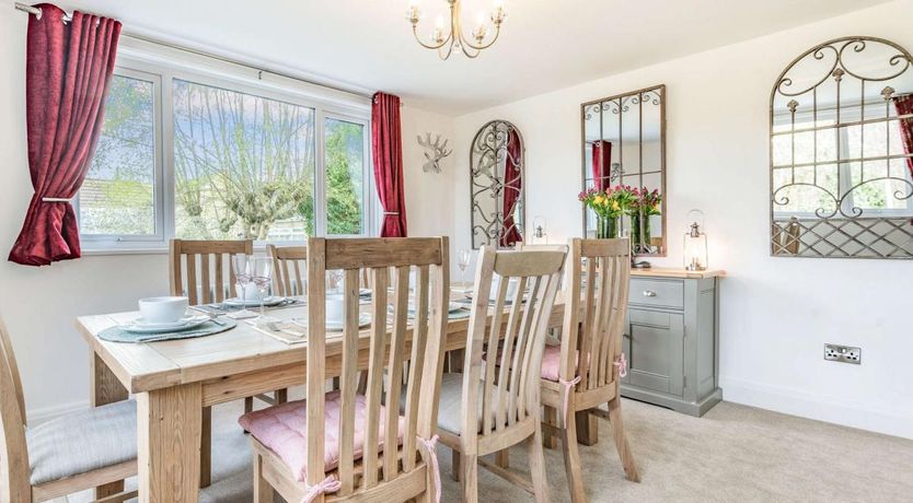 Photo of 4 Bed in Bakewell