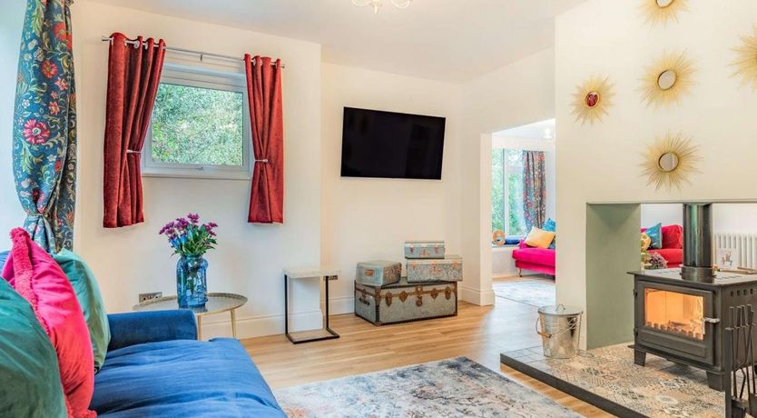 Photo of 4 Bed in Bakewell