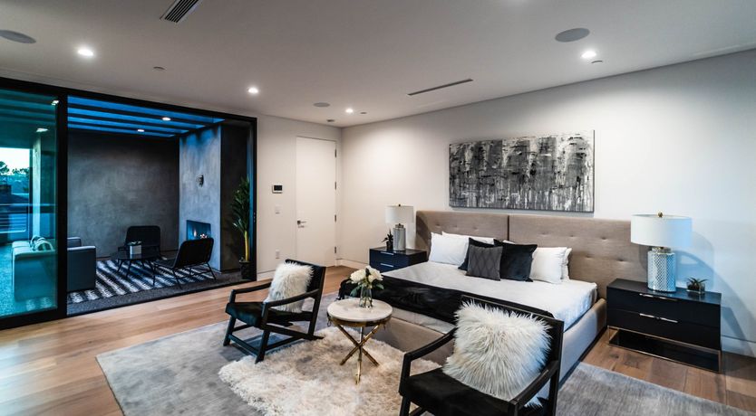 Photo of Down to the Red Oak Tree