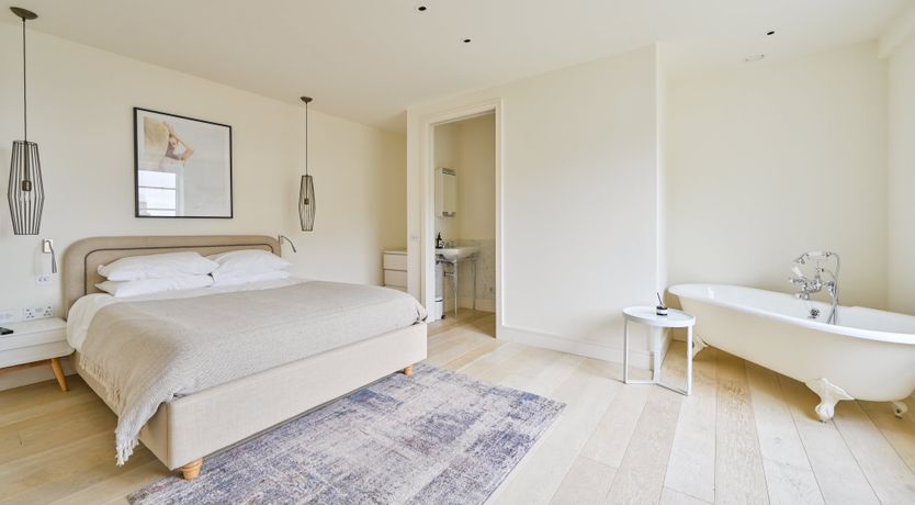 Photo of Calm & Free