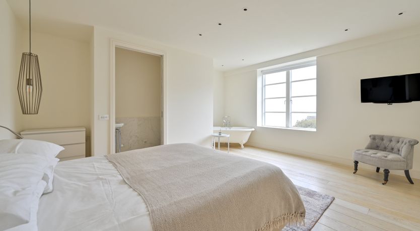 Photo of Calm & Free