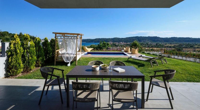 Photo of Enceladus Moon