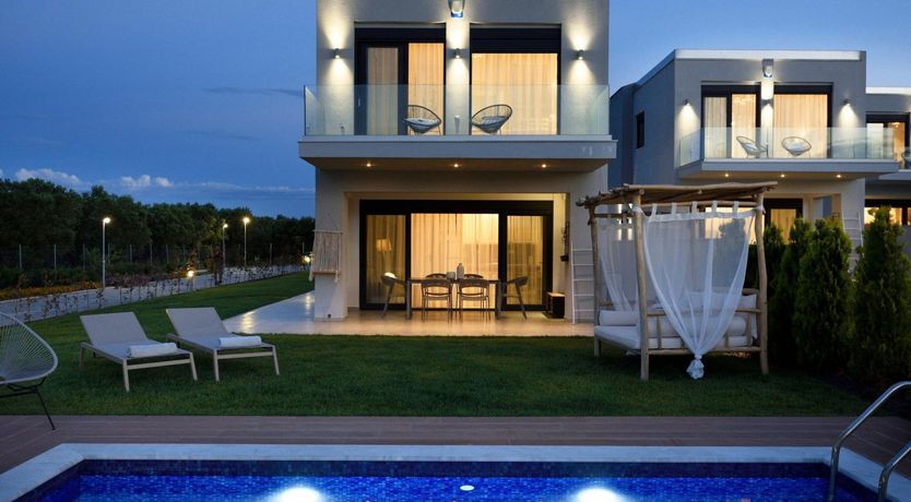 Photo of Enceladus Moon