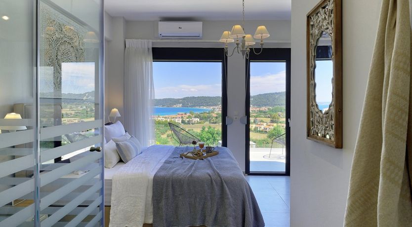 Photo of Enceladus Moon