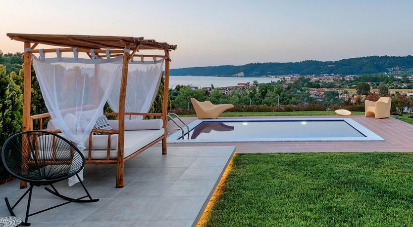 Photo of Enceladus Moon