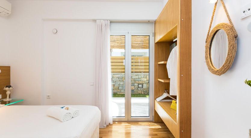 Photo of Into The Sleek