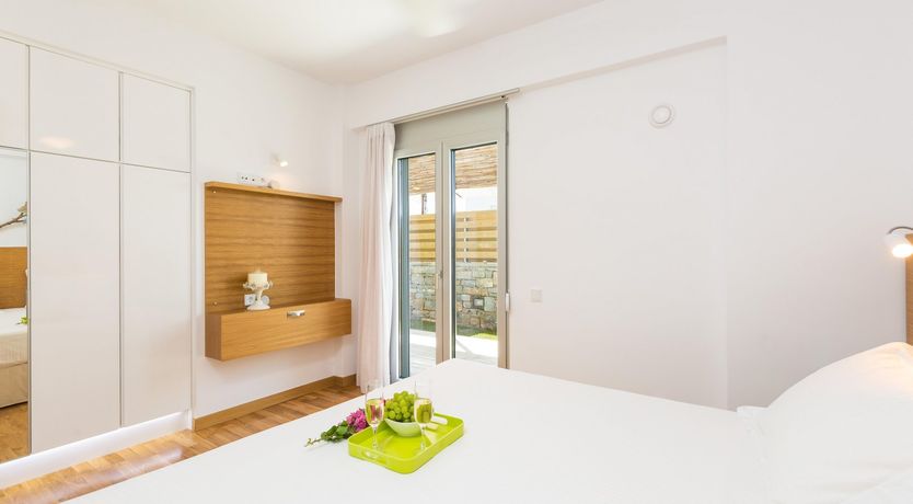 Photo of Into The Sleek