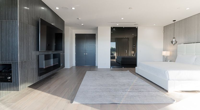 Photo of Iron Lion Zion