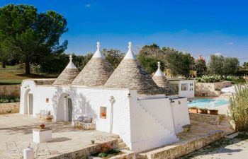 Trullo Romance Villa