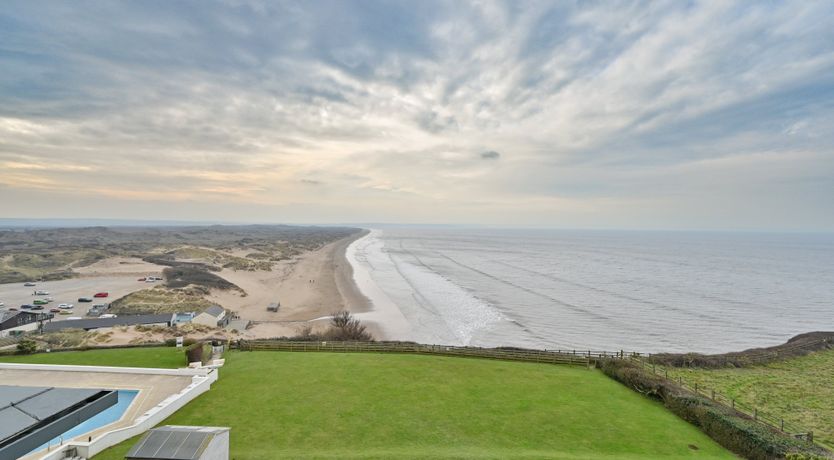 Photo of A Penthouse on the Shore