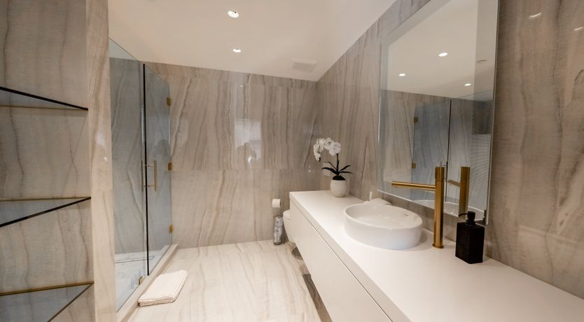 Photo of Family Crest