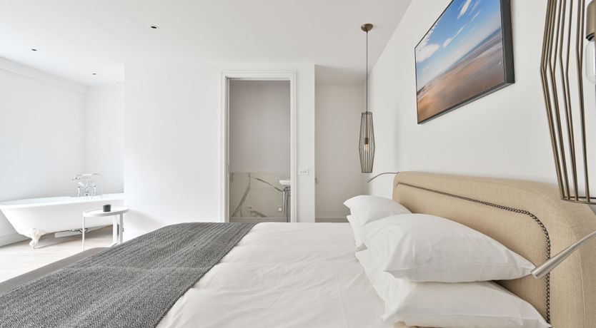 Photo of A Crescent of Gold