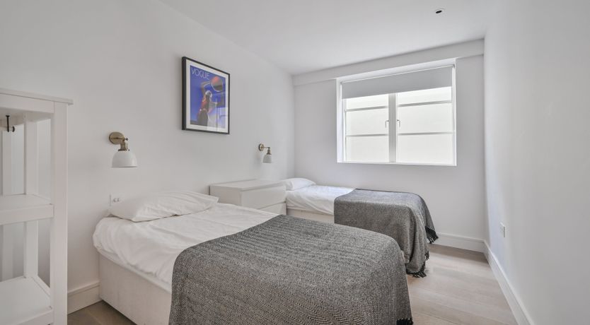 Photo of A Crescent of Gold