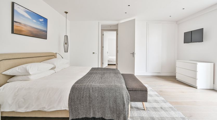 Photo of A Crescent of Gold