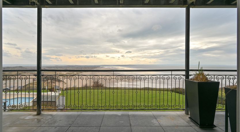 Photo of Sandy Views