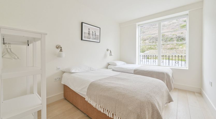 Photo of Sandy Views