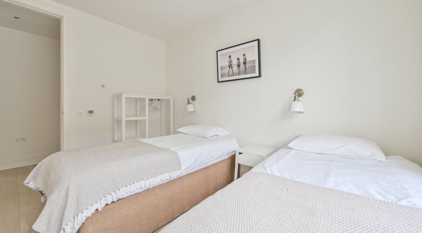 Photo of Sandy Views