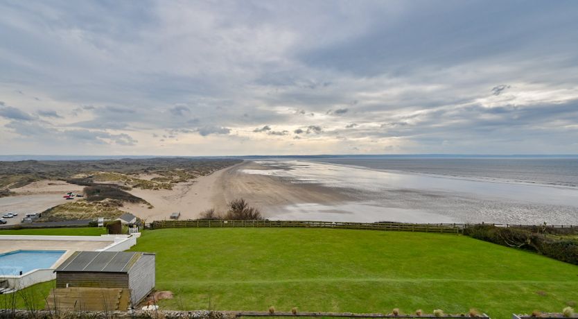 Photo of Sandy Views