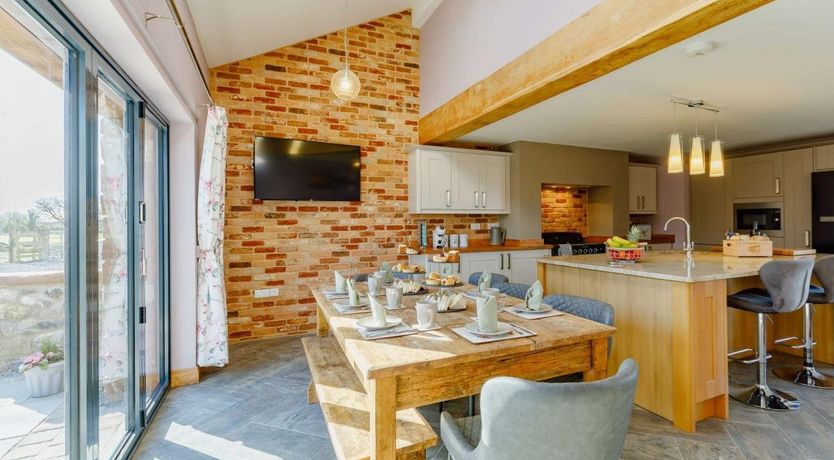 Photo of 4 Bed in Mawbray